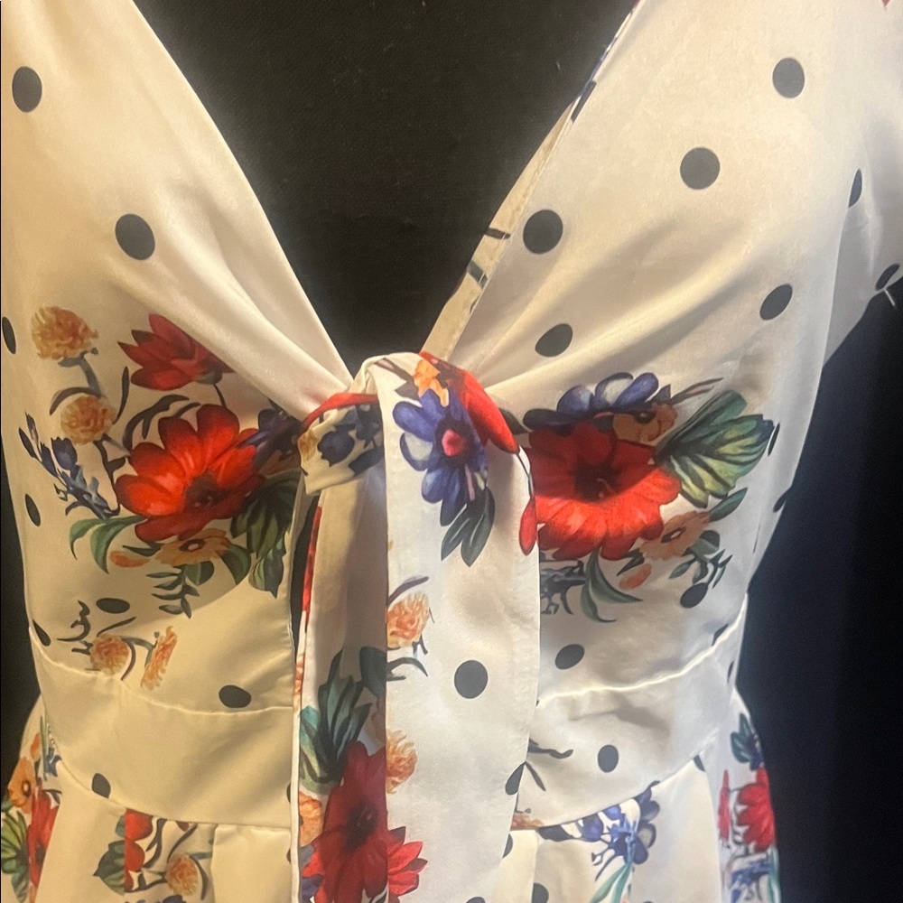 Chic White Floral Maxi Dress with Polka Dots - Picture 7 of 8